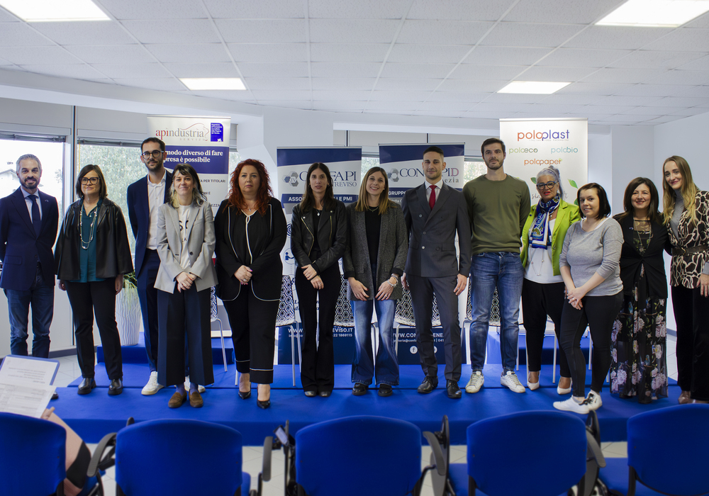 participantes en el evento poloplast enterprising